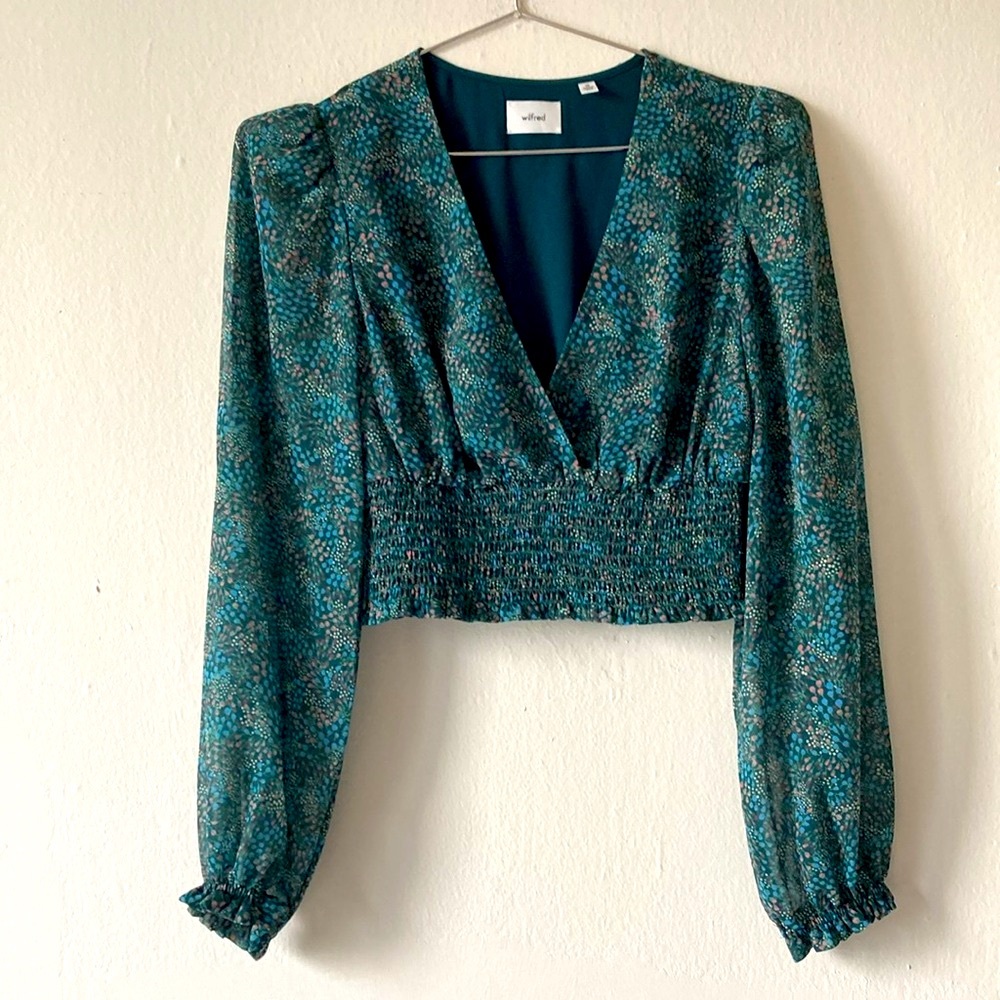 Aritzia Wilfred Wistful V Neck Smocked Blouse Green Floral XS